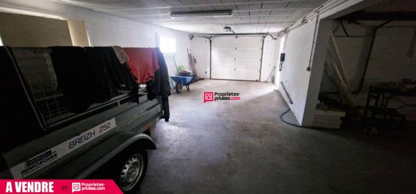 Maison de 329 m² - 8 pièces sur terrain de 6815 m²