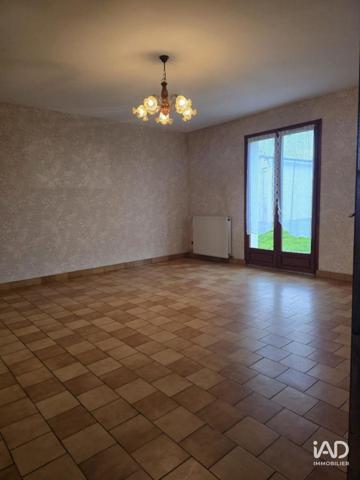 Maison à vendre 5 pièces 88 m² Lussac-les-Châteaux