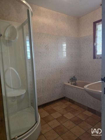 Maison à vendre 5 pièces 88 m² Lussac-les-Châteaux