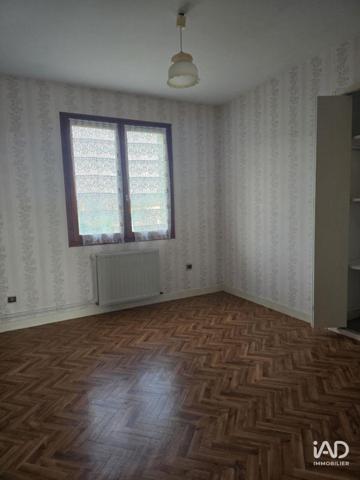 Maison à vendre 5 pièces 88 m² Lussac-les-Châteaux