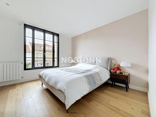 ISSY LES MOULINEAUX - À vendre magnifique maison contemporaine 7 pièces avec jardin
