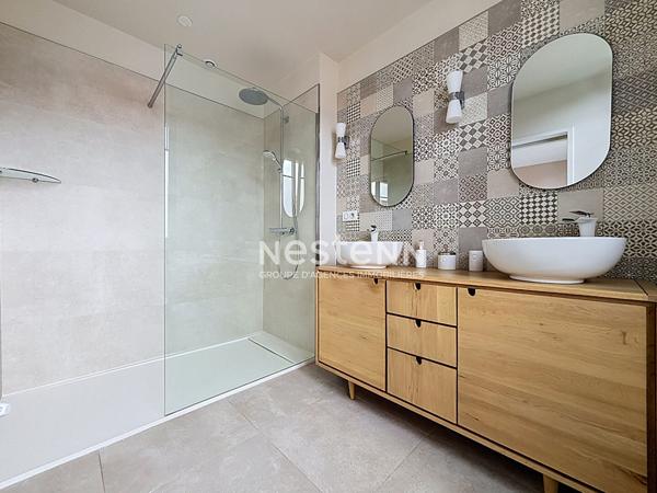 ISSY LES MOULINEAUX - À vendre magnifique maison contemporaine 7 pièces avec jardin