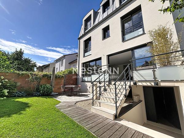 ISSY LES MOULINEAUX - À vendre magnifique maison contemporaine 7 pièces avec jardin