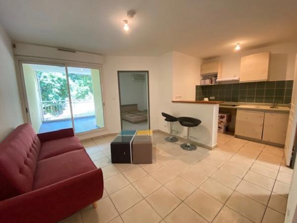 A louer Appartement 2 pièces 49 m² sur BELLE PIERRE (974)