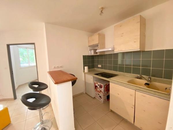 A louer Appartement 2 pièces 49 m² sur BELLE PIERRE (974)