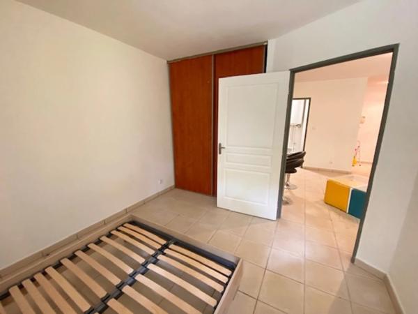 A louer Appartement 2 pièces 49 m² sur BELLE PIERRE (974)