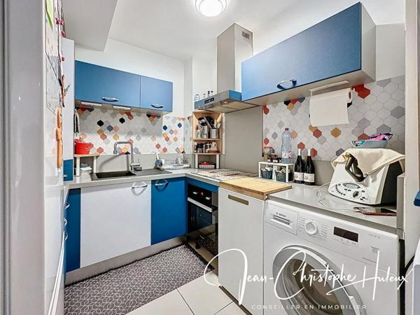 Nîmes 30000 -  Appartement 2 pièces de 53m2, Terrasse, Cave et parking privé