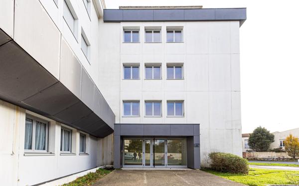 Appartement à vendre    1 pièce • 26,84 m2 La Rochelle