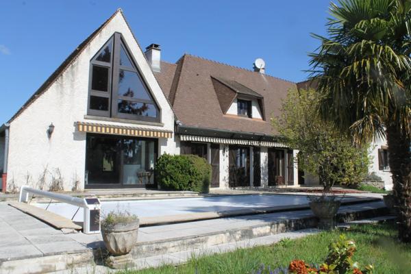 Maison d'architecte de 204m2 à rafraîchir