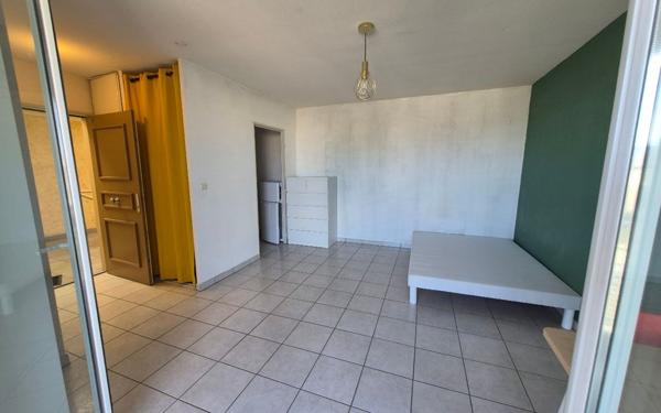 Appartement à vendre    1 pièce • 25,46 m2 Avignon