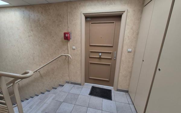 Appartement à vendre    1 pièce • 25,46 m2 Avignon