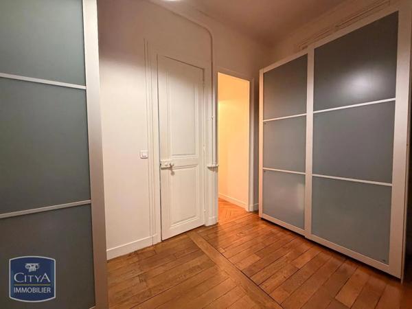 Appartement à louer 6 pièces 140.01m²