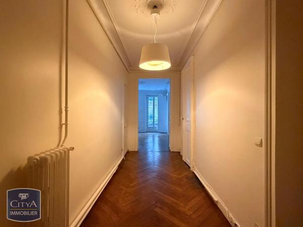 Appartement à louer 6 pièces 140.01m²