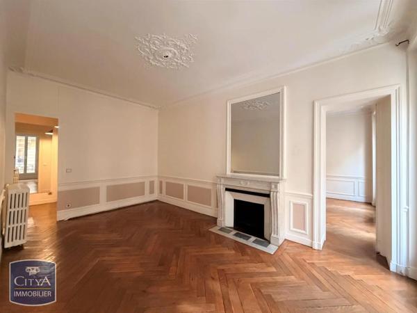 Appartement à louer 6 pièces 140.01m²