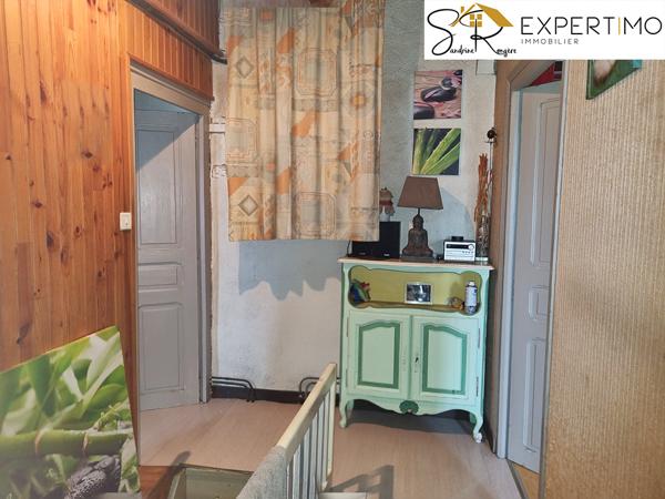 Sainte-Christine (63390) Maison d’habitation de 89 m² avec dépendances sur terrain de 6 470 m²