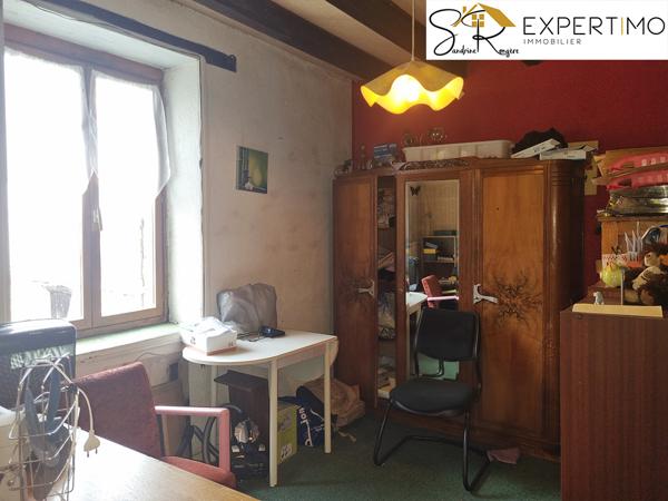 Sainte-Christine (63390) Maison d’habitation de 89 m² avec dépendances sur terrain de 6 470 m²