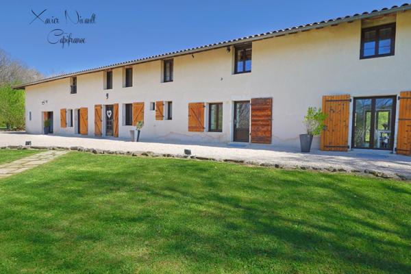 Maison à vendre 11 pièces SAINT AMOUR (39)