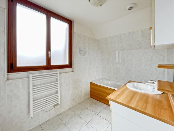 Maison à vendre à Vaux-le-Pénil - 6 pièces avec jardin !