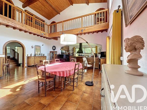 Maison à vendre 6 pièces 250 m² Septfonds