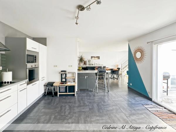 Maison à vendre à LA ROCHELLE, 4 pièces, 107m2 avec cour, dépendance et cave