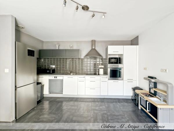 Maison à vendre à LA ROCHELLE, 4 pièces, 107m2 avec cour, dépendance et cave