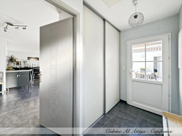 Maison à vendre à LA ROCHELLE, 4 pièces, 107m2 avec cour, dépendance et cave