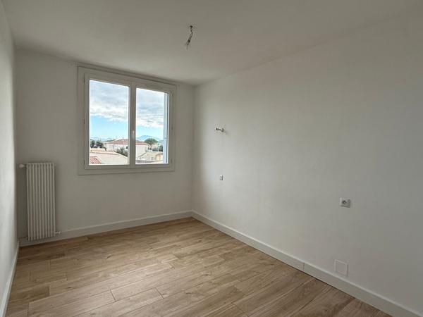 Appartement Bollene 3 pièce(s) 73 m2
