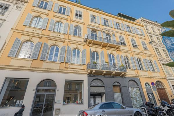 Loft traversant avec terrasse d’exception au coeur de Nice