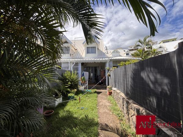 Maison mitoyenne F3/4 Jardinet