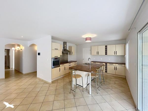 Maison à vendre 309 000 € Lucgarier 5 p 147 m² DPE A