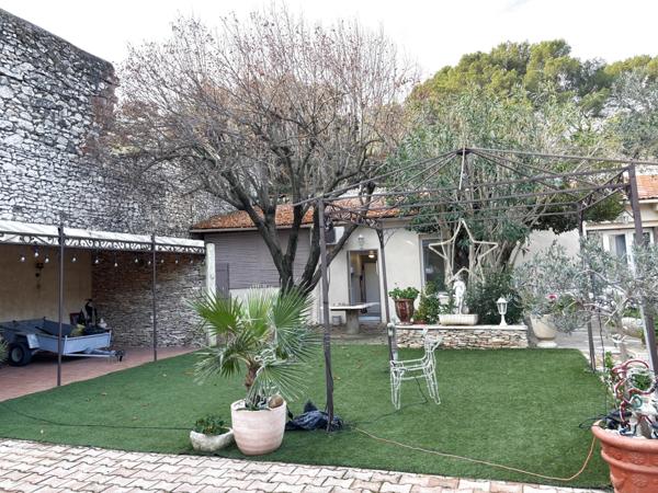 Villeneuve-lès-Avignon (30400) VILLENEUVE-LES-AVIGNON, QUARTIER TOUR PHILIPPE LE BEL, VENTE D'UN ENSEMBLE IMMOBILIER COMPOSÉ DE 2 MAISONS