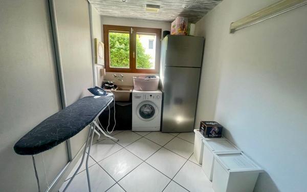 Maison à vendre    8 pièces • 230 m2 Prévessin-Moëns