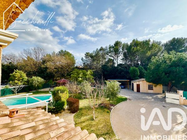 Maison à vendre 10 pièces 253 m² La Crau