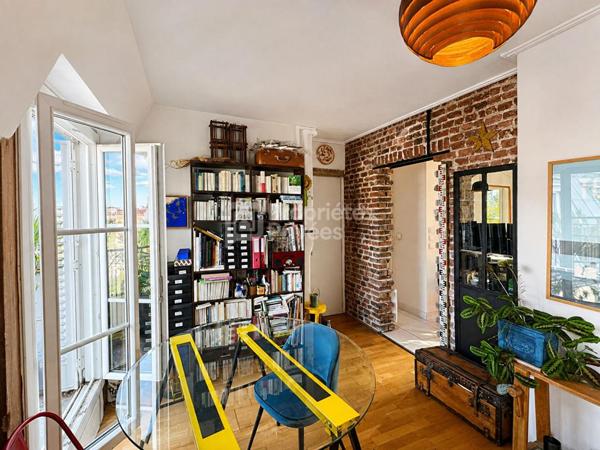 75009 PARIS - Quartier Martyrs-Lorette-Cadet- Appartement lumineux, traversant avec 6  balcons et belle vue