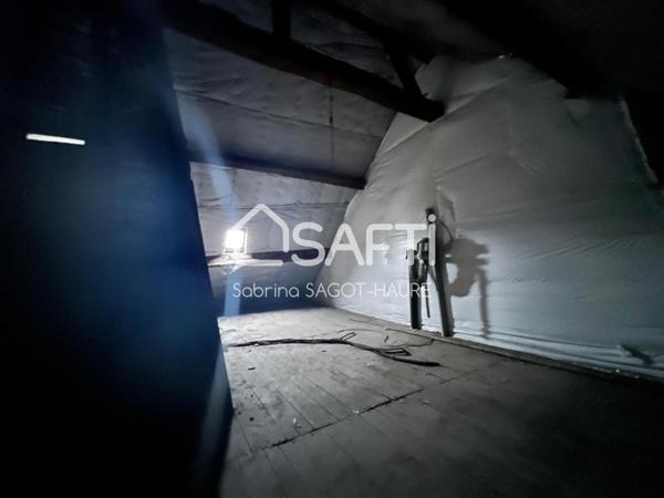 Maison avec 2 logements, cour et terrasse