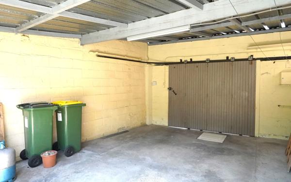 Maison à vendre    3 pièces •  Camon