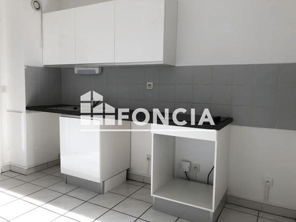 Location Appartement 2 pièces 53.2 m² - 31 RUE NICOLAS CHORIER Grenoble 38000