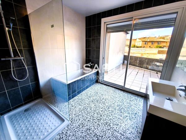 Immeuble commercial: Appartement 110 m² + local 120 m²