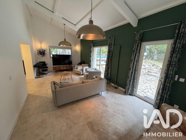 Maison à vendre 9 pièces 276 m² Pierrevert
