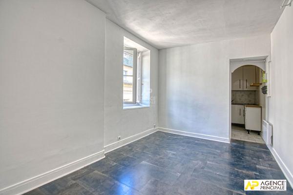 Versailles Notre Dame - Appartement Versailles 2 pièces 28.41 m2 - cave 256 000 € **  - Référence  28322