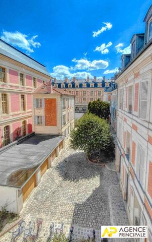 Versailles Notre Dame - Appartement Versailles 2 pièces 28.41 m2 - cave 256 000 € **  - Référence  28322