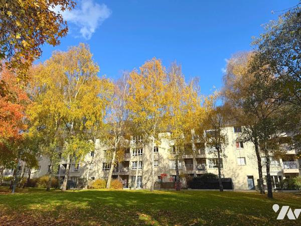 TYPE 3 AVEC BALCON QUARTIER POTERIE !