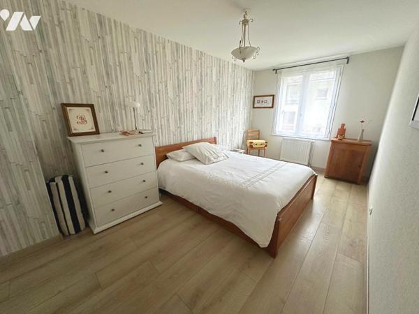 TYPE 3 AVEC BALCON QUARTIER POTERIE !