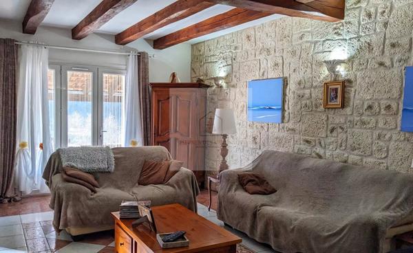 Maison familiale au calme avec terrain et vue
