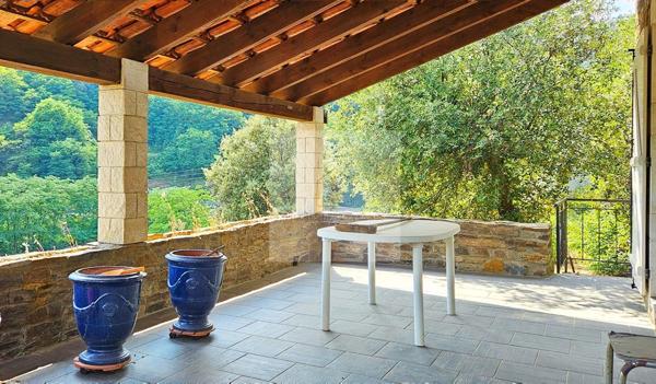 Maison familiale au calme avec terrain et vue