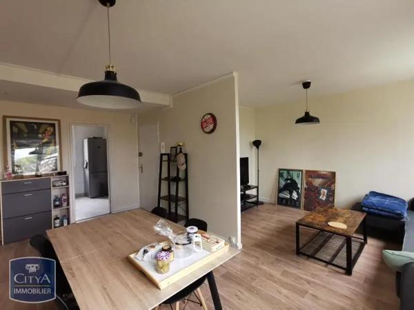 Appartement à louer 4 pièces 65.21m² Tours (37000)