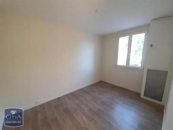 Appartement à louer 4 pièces 65.21m² Tours (37000)