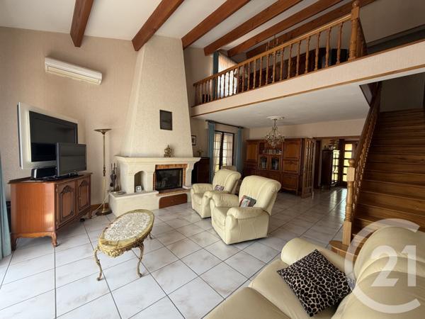 Maison à vendre  7 pièces - 187,82 m 2   ROYAN  - 17