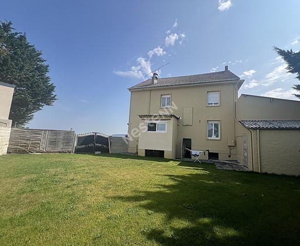 AXE PASSANT LAON-REIMS : Immeuble local commercial + appartement