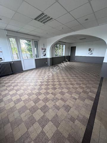 AXE PASSANT LAON-REIMS : Immeuble local commercial + appartement